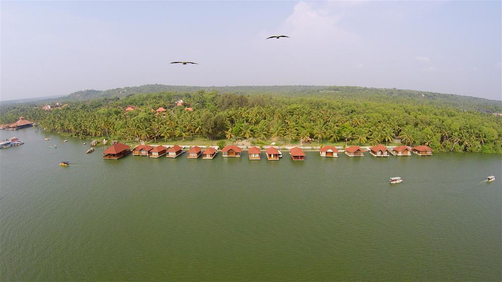 Poovar Island Resort Exterior foto